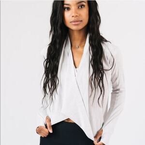 Zyia Active Haze Cream Yoga Shawl Sz XS